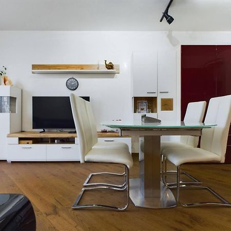 Luxury Apartment In Building K55 With Free Garage Warna Exterior foto