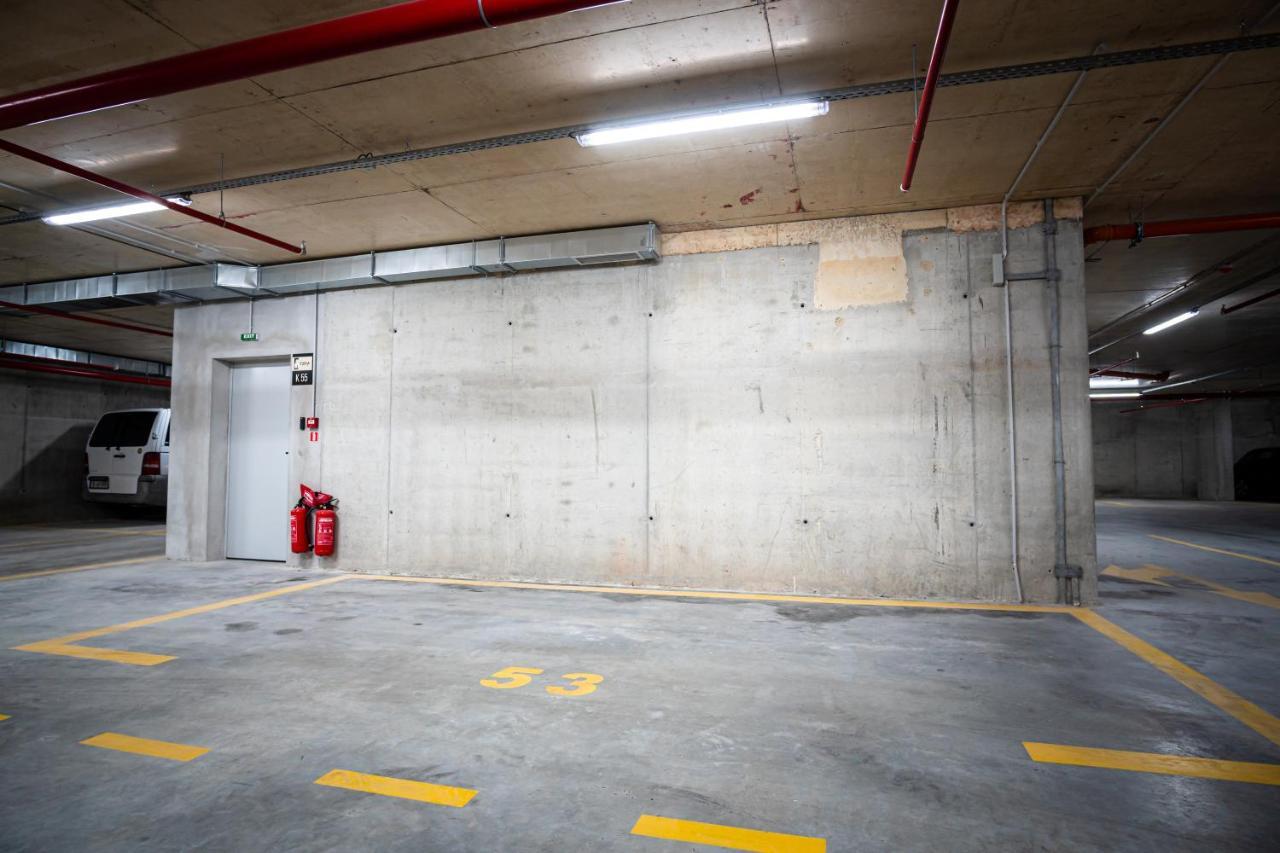 Luxury Apartment In Building K55 With Free Garage Warna Exterior foto
