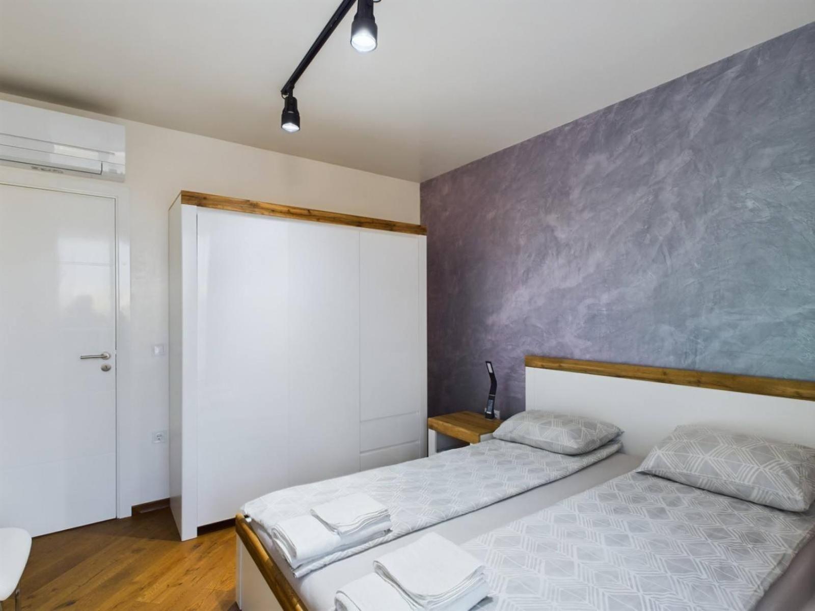 Luxury Apartment In Building K55 With Free Garage Warna Exterior foto